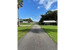 2082 STARBOARD DRIVE, GENEVA, FL 32732 - MLS#MFRS5129486
