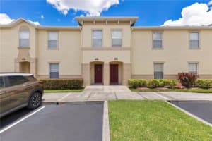 2855 Club Cortile Cir, KISSIMMEE
