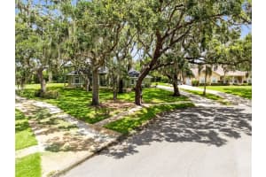 5204 HAMMOCK POINTE COURT, ST CLOUD, FL 34771 - MLS#MFRS5129862