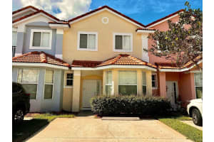 1218 S Beach Cir, KISSIMMEE