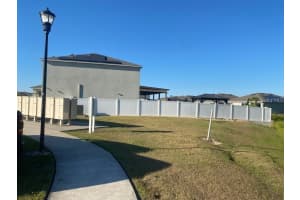 636 AUTUMN STREAM DRIVE STREET, AUBURNDALE, FL 33823 - MLS#MFRS5129970