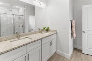 7985 MAGNOLIA BEND COURT, KISSIMMEE, FL 34747 - MLS#MFRS5130175