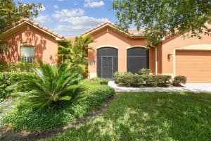 521 MILANO RD, KISSIMMEE, FL 34759 Sold 08/14/25