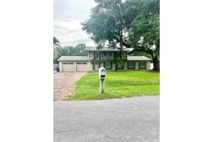 2400 Sue Dr, KISSIMMEE
