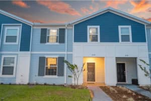 4254 Lana Ave, DAVENPORT