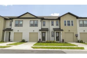 619 Longboat Dr, DAVENPORT