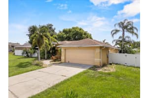 307 Sterling Dr, WINTER HAVEN