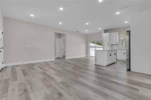 1341 EAST PARKWAY, DELAND, FL 32724 - MLS#MFRS5131139
