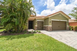 448 FOUNTAIN VALLEY LN, POINCIANA, FL 34759 Sold 10/16/25