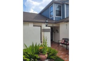 109 LAKEPOINTE CIRCLE, KISSIMMEE, FL 34743 - MLS#MFRS5131305