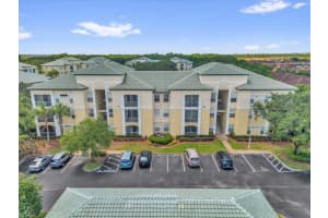 8818 Dunes Ct #208, KISSIMMEE