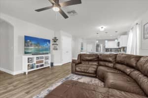 591 SIESTA KEY AVENUE, TAVARES, FL 32778 - MLS#MFRS5131467