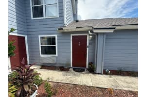 843 Caribbean Dr #b, DAVENPORT
