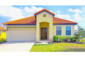 2505 Rosemont Cir, DAVENPORT