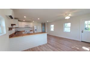 912 LAKE JESSIE DRIVE, WINTER HAVEN, FL 33881 - MLS#MFRS5131968