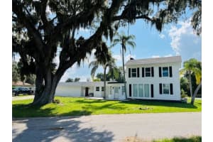 812 Tropical Dr, BRADENTON