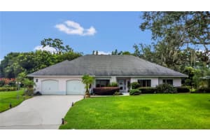 137 ARROWHEAD LANE, HAINES CITY, FL 33844 - MLS#MFRS5132089