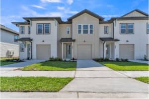 635 Longboat Dr, DAVENPORT