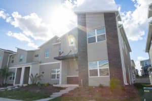 1038 Splash Shot Pl, DAVENPORT