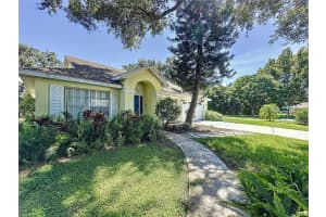 100 SUNRIDGE WOODS COURT, DAVENPORT, FL 33837 - MLS#MFRS5132506