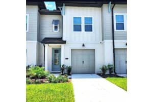 801 Benoi Dr, DAVENPORT