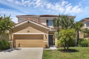 5269 Oakbourne Ave, DAVENPORT