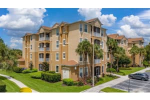 2784 Almaton Loop #402, KISSIMMEE