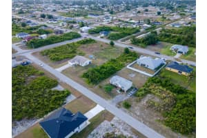 2612 24TH ST SW, LEHIGH ACRES, FL 33976 - MLS#MFRS5132915