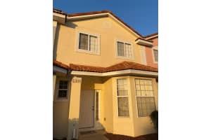1308 S Beach Cir, KISSIMMEE