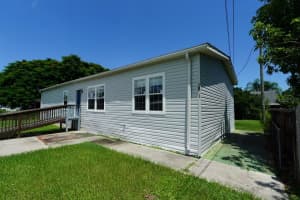 1921 JERSEY AVENUE, ST CLOUD, FL 34769 Sold 10/30/25