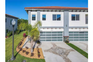 2000 Greenbriar Ter, DAVENPORT