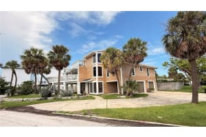 3104 S Maritana Dr, ST PETE BEACH