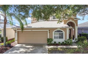 526 Henley Cir, DAVENPORT