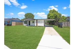 2806 BONNEVILLE DRIVE, ORLANDO, FL 32826 - MLS#MFRS5134693