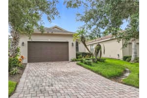 784 GRAND CANAL DR, POINCIANA, FL 34759 - MLS#MFRS5134736