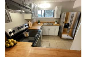 1108 BARTOW ROAD, LAKELAND, FL 33801 - MLS#MFRS5134874