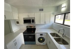 1108 BARTOW ROAD, LAKELAND, FL 33801 - MLS#MFRS5134895