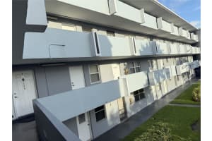 1601 191ST STREET, MIAMI, FL 33179 - MLS#MFRS5135069