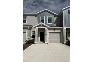 3066 Chantilly Dr, DAVENPORT