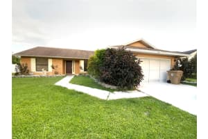 521 BRIGHTON COURT, KISSIMMEE, FL 34758 - MLS#MFRS5135408