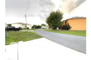 521 BRIGHTON COURT, KISSIMMEE, FL 34758 - MLS#MFRS5135408
