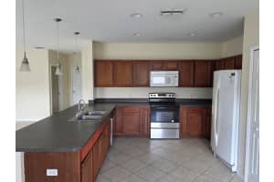 442 MULBERRY COURT, KISSIMMEE, FL 34759 - MLS#MFRS5135508