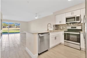 13953 Fairway Island Dr #s, ORLANDO