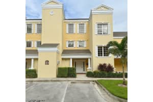 1323 SEVEN EAGLES COURT, REUNION, FL 34747 - MLS#MFRS5135928