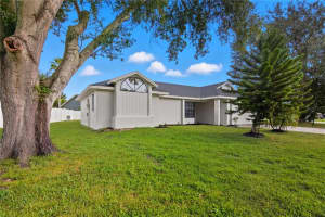 205 Red Maple Dr, KISSIMMEE