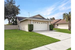 5204 LONESOME DOVE DRIVE, KISSIMMEE, FL 34746 - MLS#MFRS5135956
