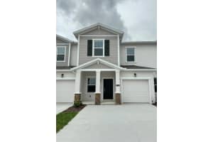 2720 Pierr St, DAVENPORT
