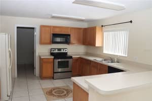 1927 KIMLYN CIRCLE, KISSIMMEE, FL 34758 - MLS#MFRS5136261