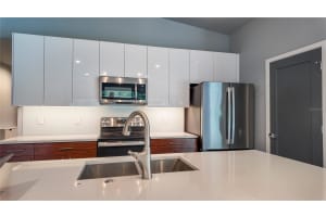 2534 GRANDVIEW AVE AVENUE, SANFORD, FL 32773 - MLS#MFRS5136277