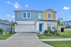 2402 OAKWOOD LANE, DAVENPORT, FL 33837 - MLS#MFRS5136298